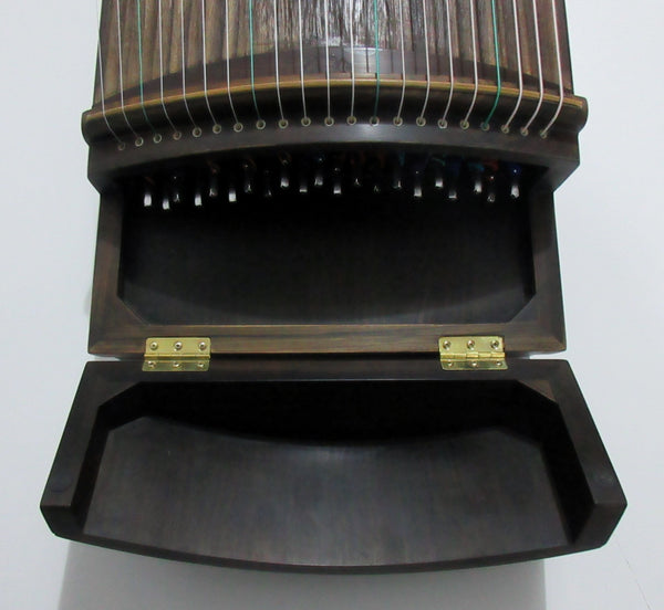 古筝,全尺寸 64"。乌木,银线,音乐会级。古筝 黑檀银丝 名牌鼎韵