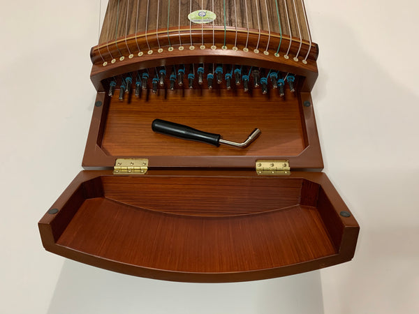 Guzheng. Full-sized 64". Superb value. Yellow Sandalwood. Concert Grade. Superb value!北方最老字号/最大品牌乐海制古筝 奥氏黄檀(酸枝木). Save$200