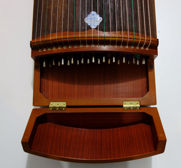 Guzheng. Superb value. Full-sized 64". Yellow Sandalwood. Superb value! Concert Grade北方最老字号/最大品牌乐海制古筝 奥氏黄檀(酸枝木). Save$200