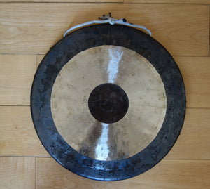 Gong, for ceremony, mediation, or concert, 45cm  (18 inches)  in diametre  锣,  开道锣